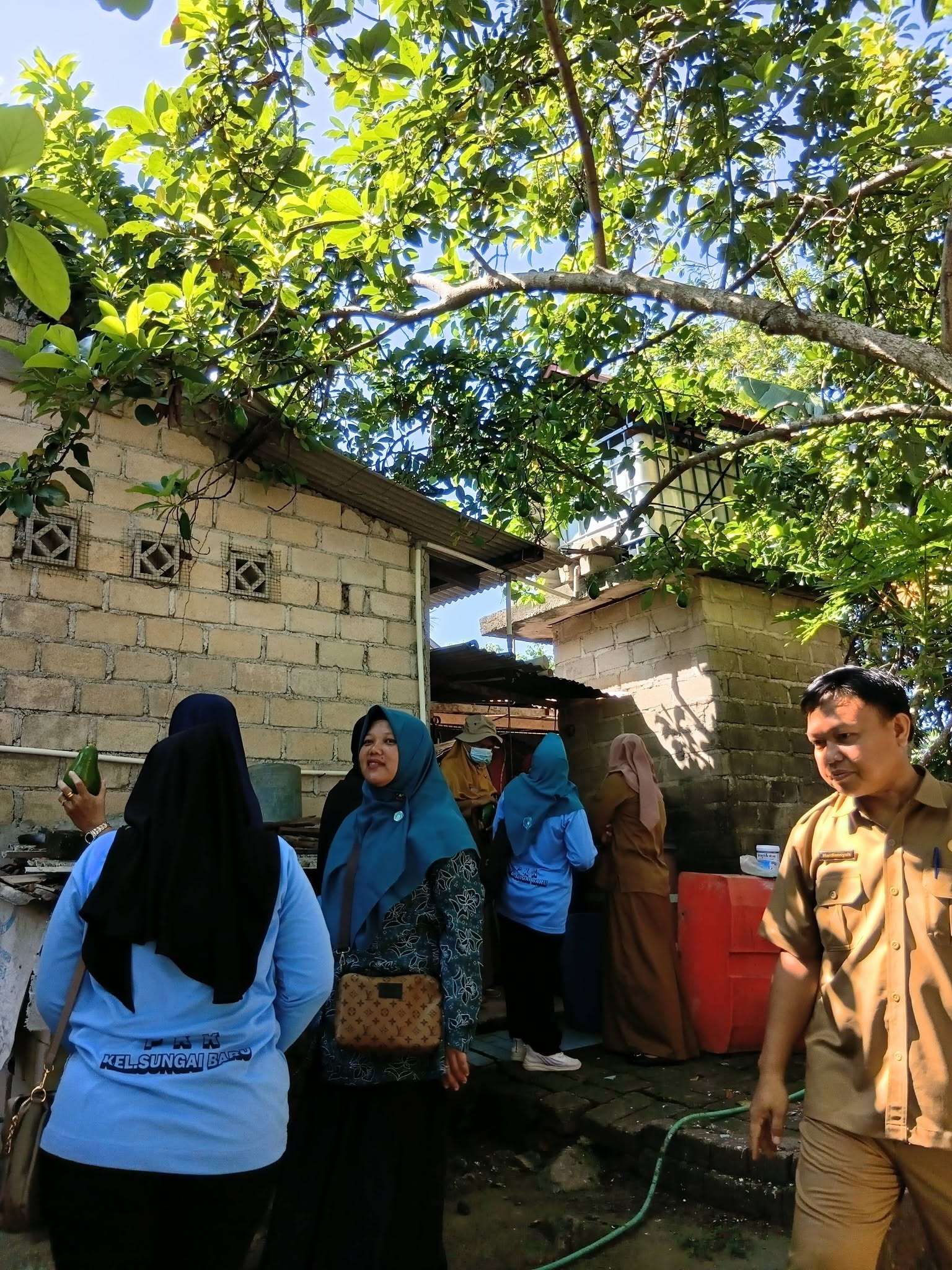 Kegiatan Peninjauan Jentik Nyamuk dan Survei ABJ (Angka Bebas Jentik)