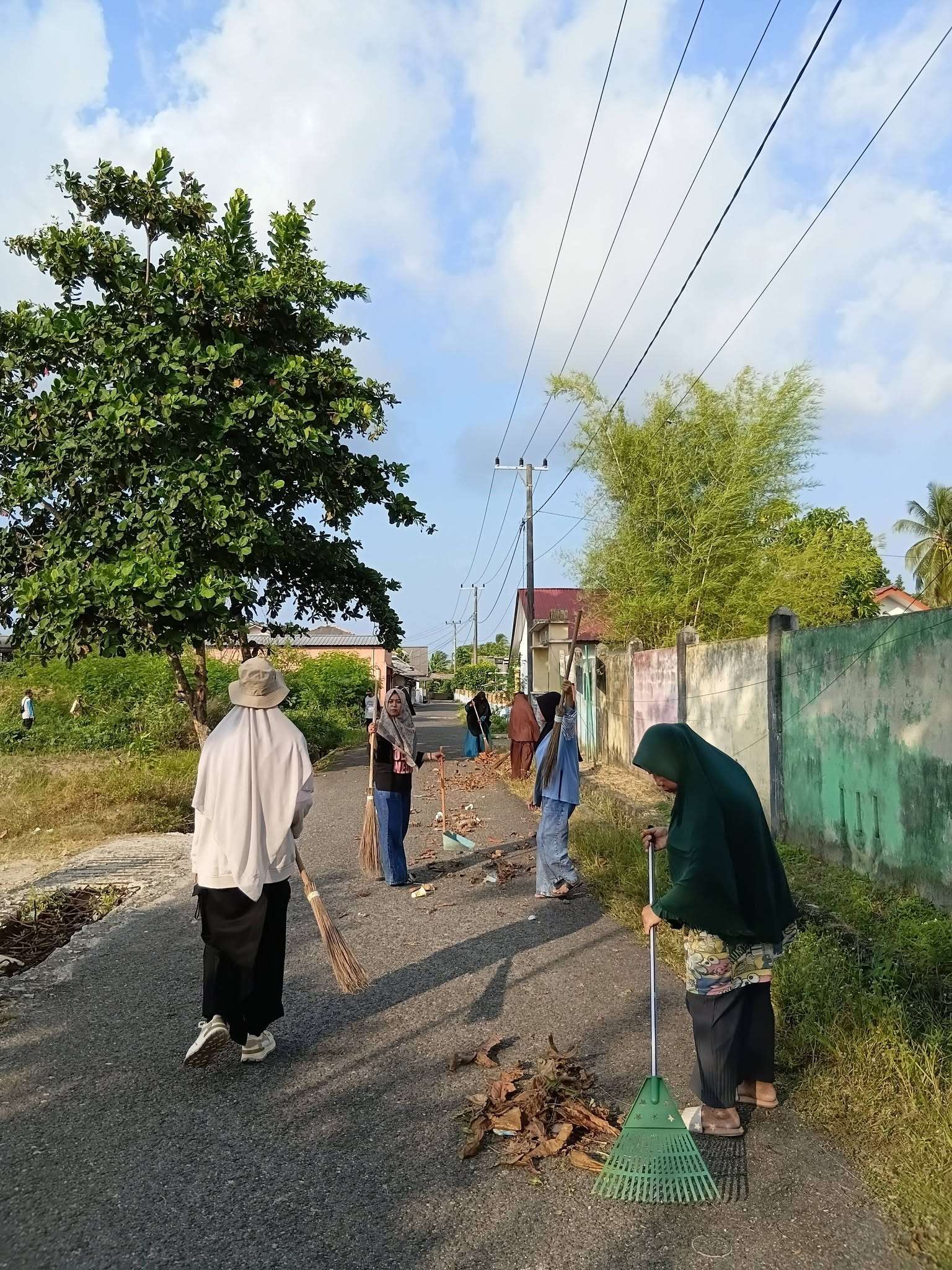 Kegiatan KEBAB MARGA (Kerja Bhakti Bersama Warga)