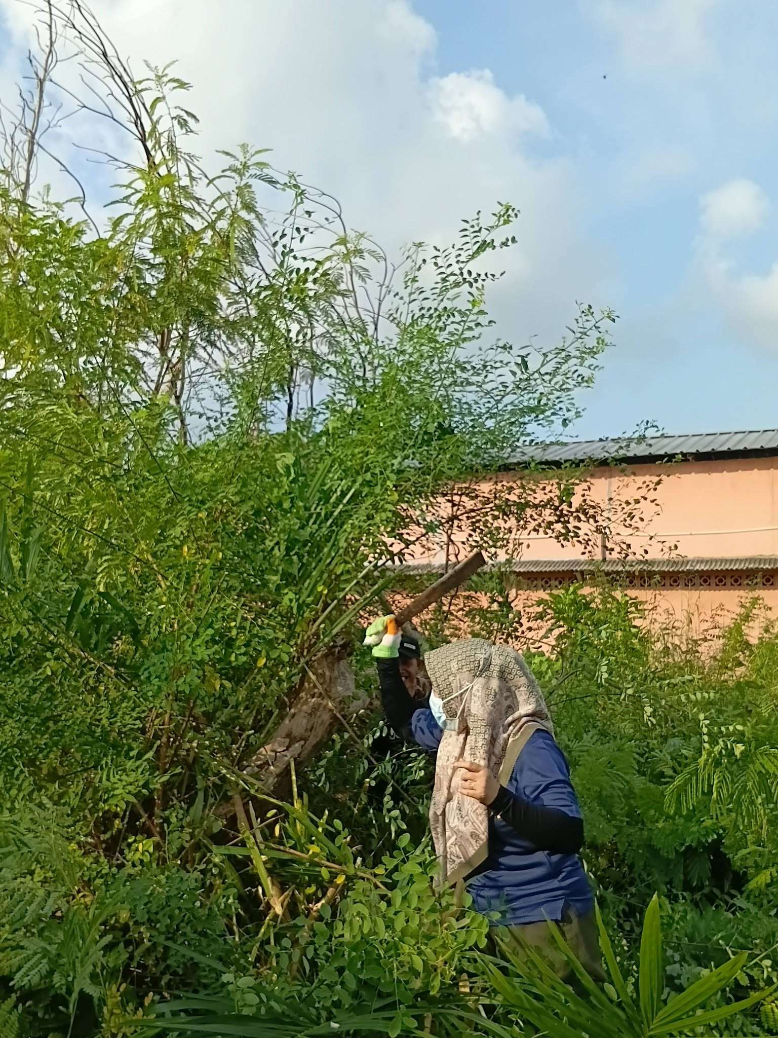 Kegiatan KEBAB MARGA (Kerja Bhakti Bersama Warga)