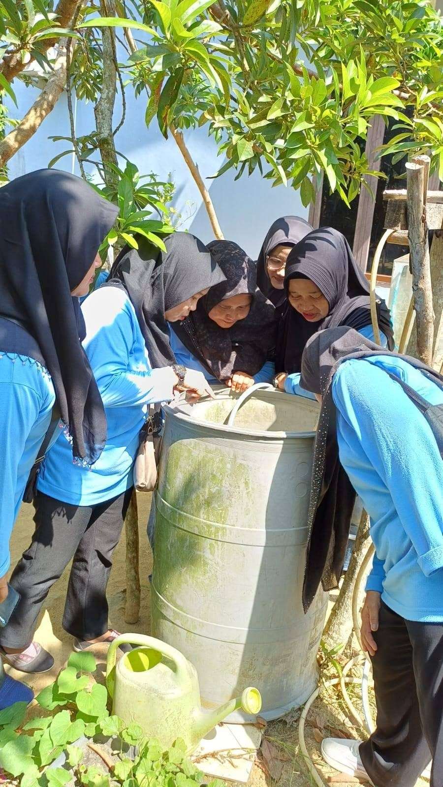 Kegiatan Peninjauan Jentik Nyamuk dan Survei ABJ (Angka Bebas Jentik)