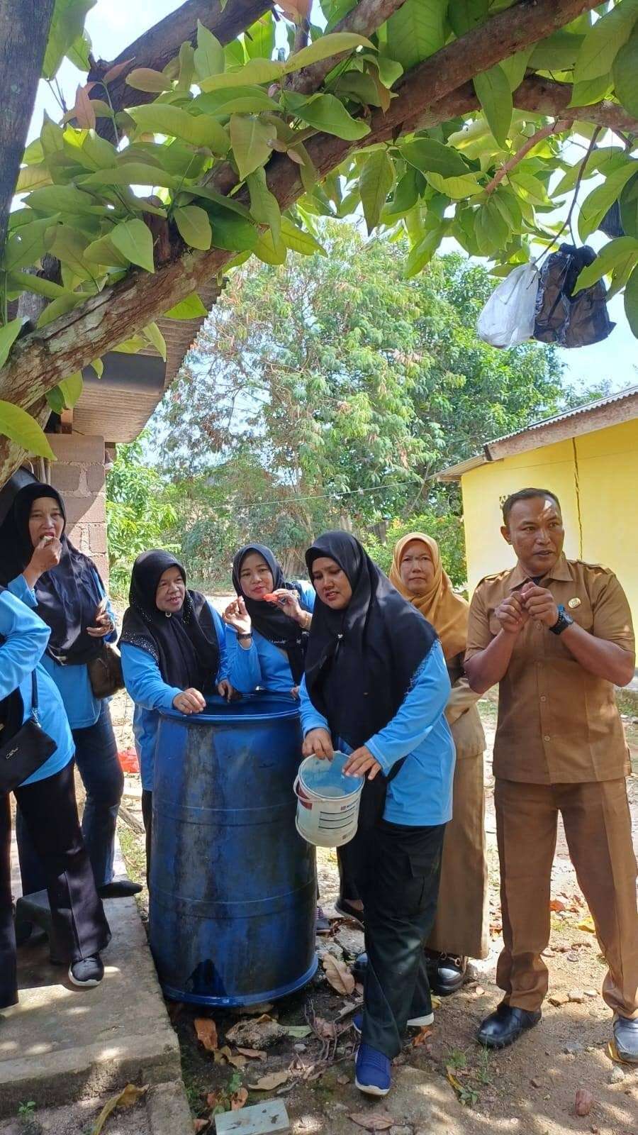 Kegiatan Peninjauan Jentik Nyamuk dan Survei ABJ (Angka Bebas Jentik)
