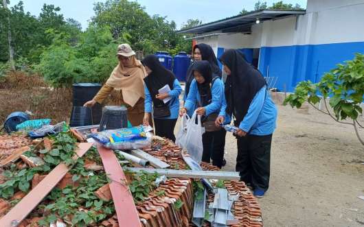 Kegiatan Peninjauan Jentik Nyamuk dan Survei ABJ (Angka Bebas Jentik)